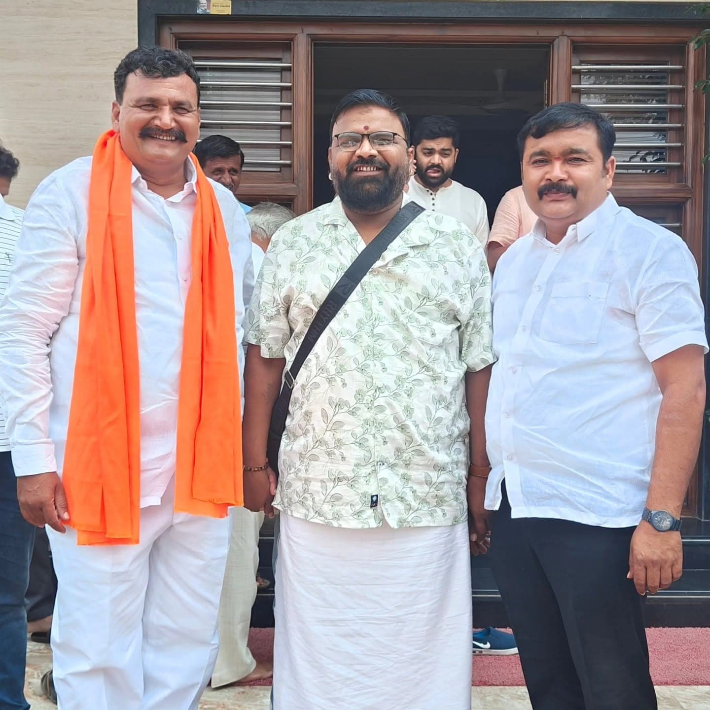 With community leaders and well-wishers